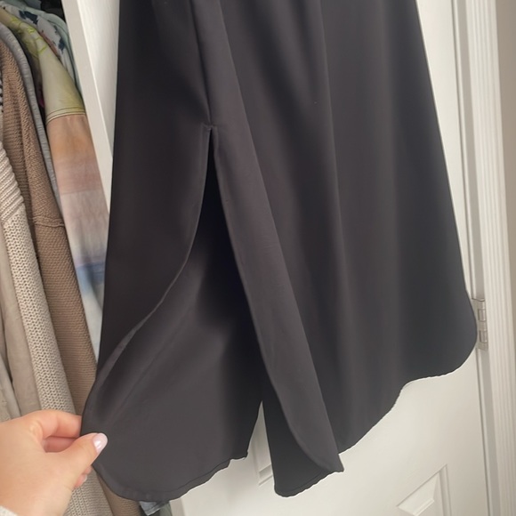 Cupio sleeveless button down with side slits - Picture 3 of 6